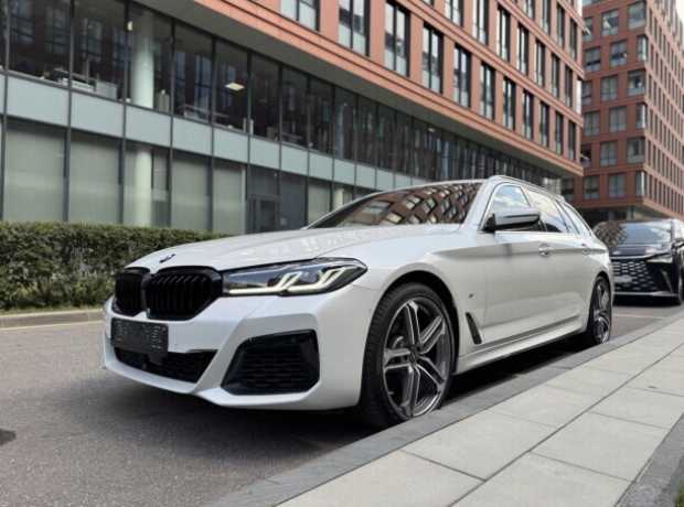 BMW 5 серия G30, G31  Рестайлинг, 2020, пробег 28300 км