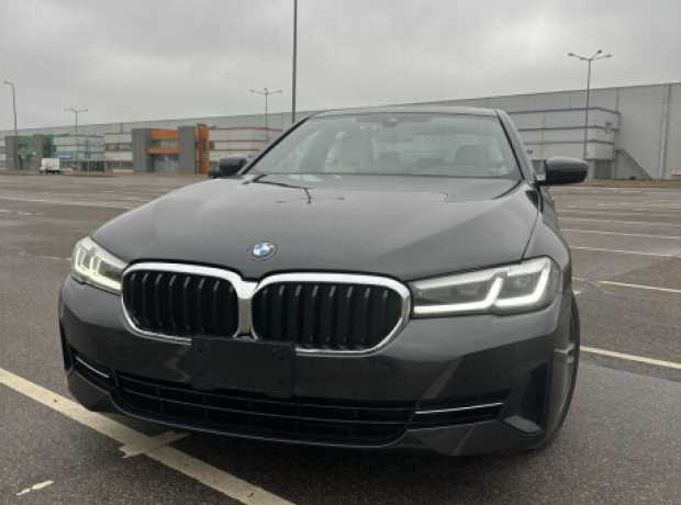 BMW 5 серия G30, G31  Рестайлинг, 2023, пробег 39300 км