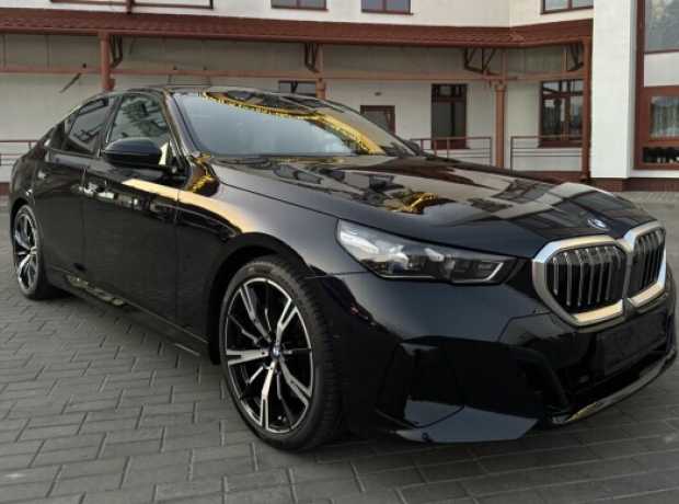 BMW 5 серия G60, 2024, пробег 7500 км