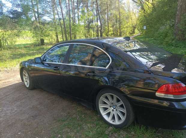 BMW 7 серия E65