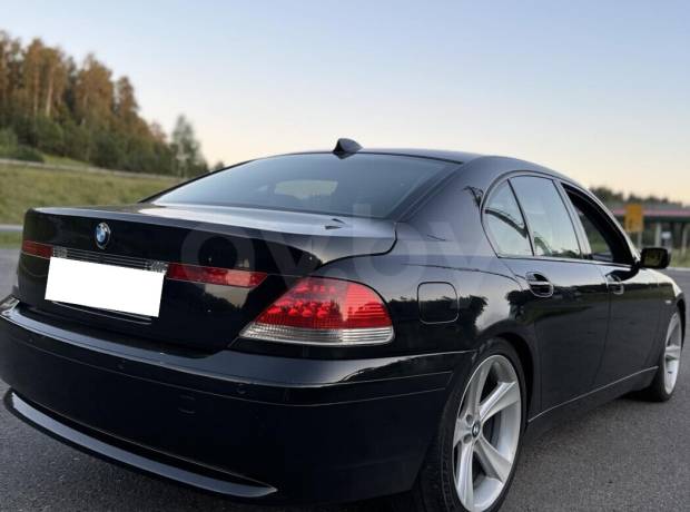 BMW 7 серия E65