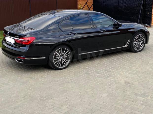 BMW 7 серия G11