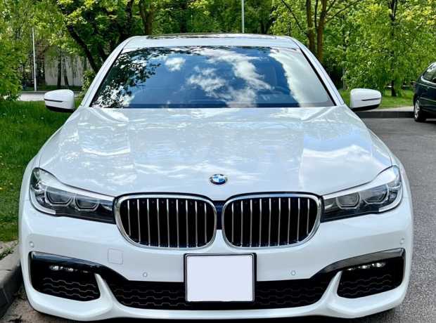 BMW 7 серия G12 (Long)