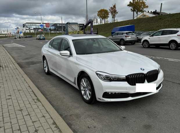 BMW 7 серия G12 (Long)