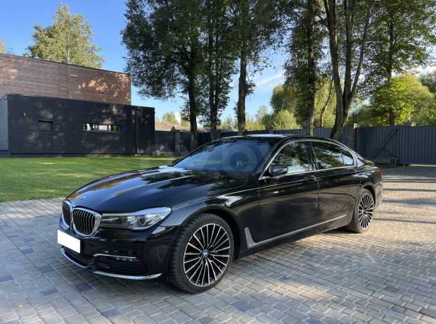 BMW 7 серия G12 (Long)