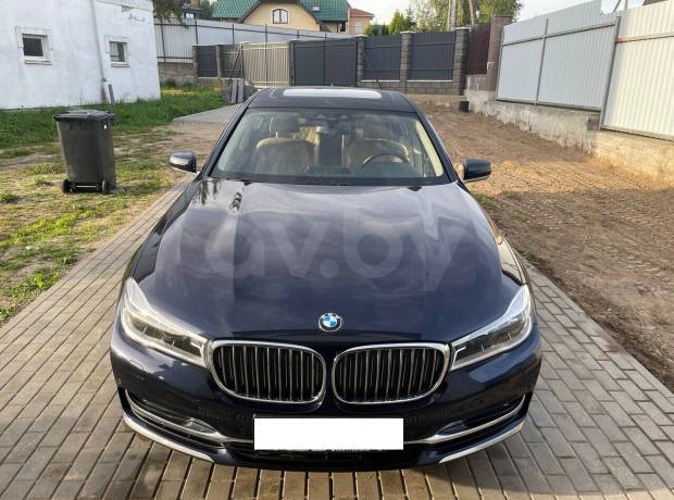 BMW 7 серия G12 (Long)