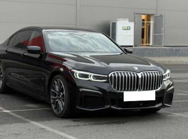 BMW 7 серия G12 (Long)  Рестайлинг, 2020, пробег 61755 км