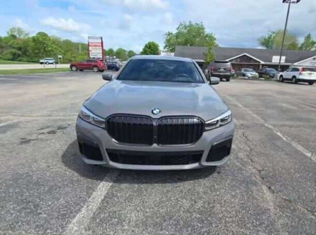 BMW 7 серия G12 (Long)  Рестайлинг, 2021, пробег 85000 км