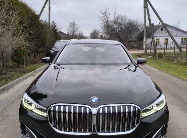BMW 7 серия G12 (Long) Рестайлинг