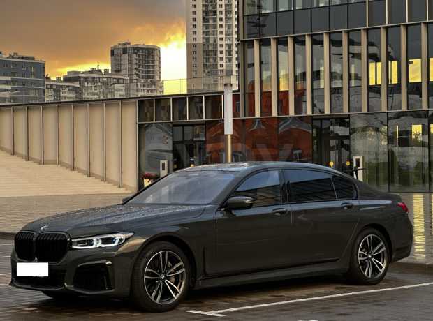 BMW 7 серия G12 (Long) Рестайлинг