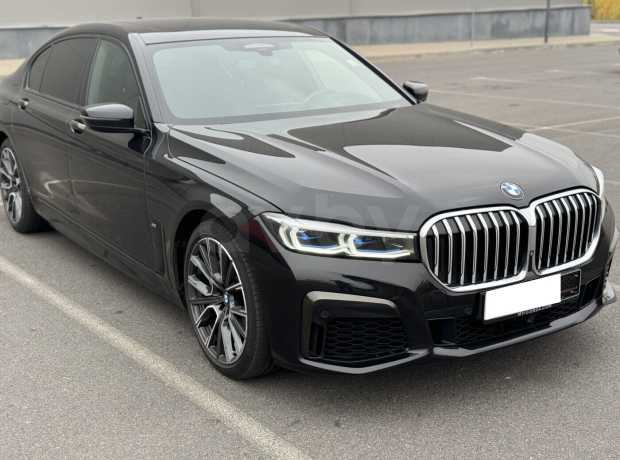 BMW 7 серия G12 (Long) Рестайлинг