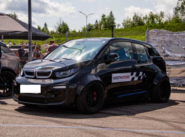 BMW i3 I01  Рестайлинг, 2017, пробег 75000 км