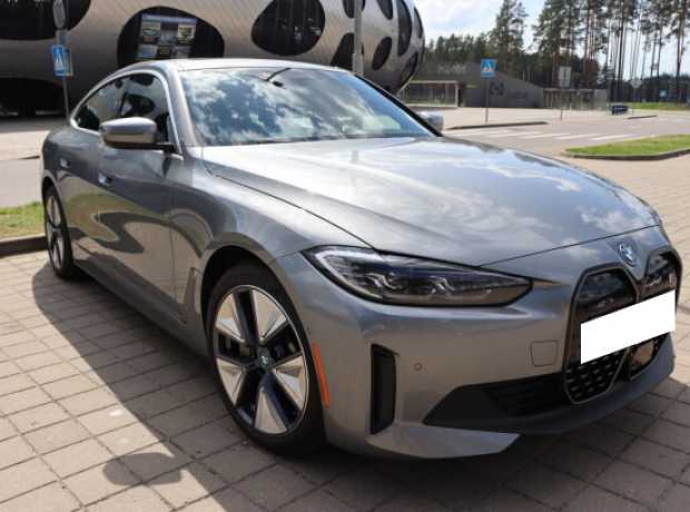 BMW i4 , 2023, пробег 23200 км