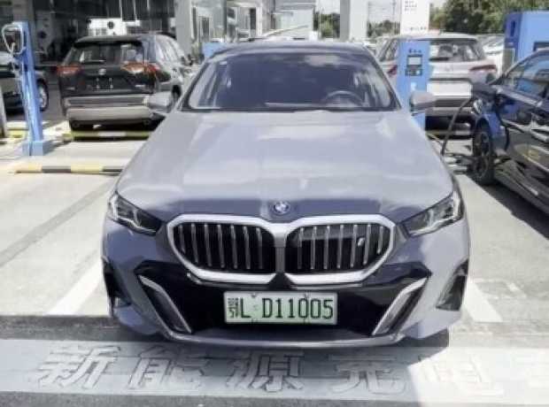 BMW i5 , 2024, пробег 12500 км