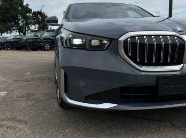 BMW i5 , 2024, пробег 42000 км
