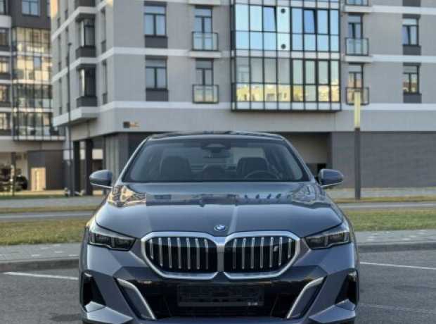 BMW i5 , 2024, пробег 7690 км BMW i5 , 2024, пробег 7690 км
