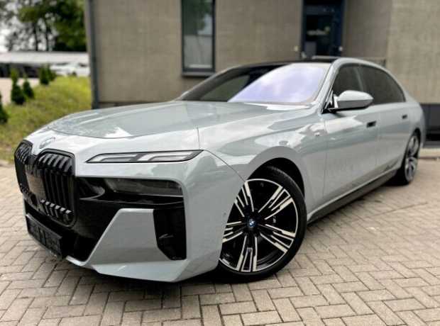 BMW i7 , 2023, пробег 42260 км