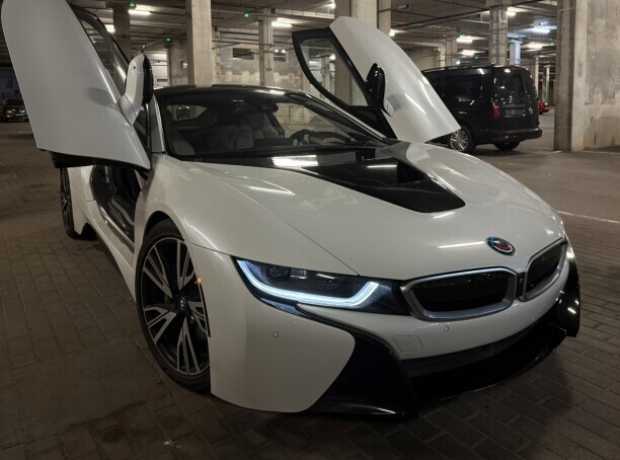 BMW i8 I, 2015, пробег 36000 км