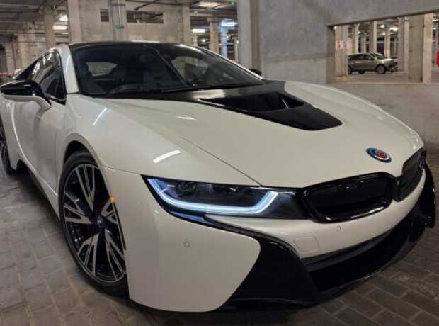 BMW i8 I, 2015, пробег 38000 км