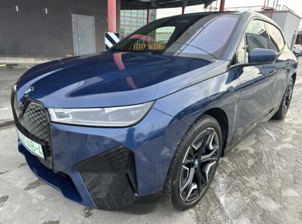 BMW iX i20, 2021, пробег 33000 км