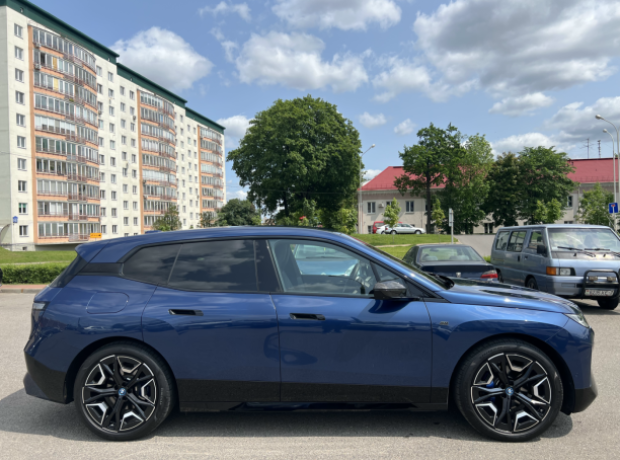 BMW iX i20, 2023, пробег 15850 км BMW iX i20, 2023, пробег 15850 км
