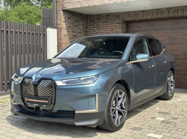 BMW iX i20, 2023, пробег 7800 км BMW iX i20, 2023, пробег 7800 км
