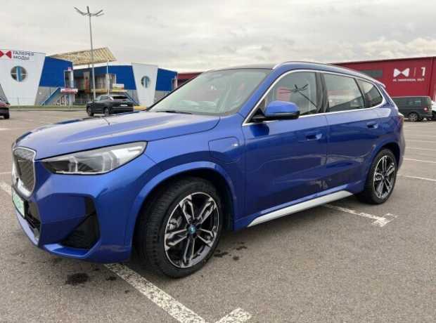 BMW iX1 , 2023, пробег 11000 км