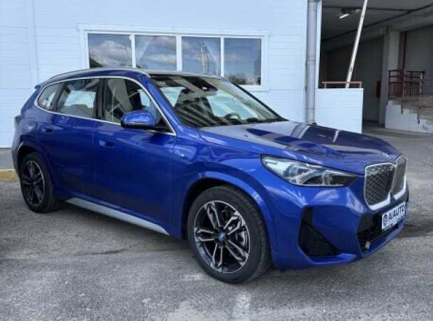 BMW iX1 , 2023, пробег 1800 км