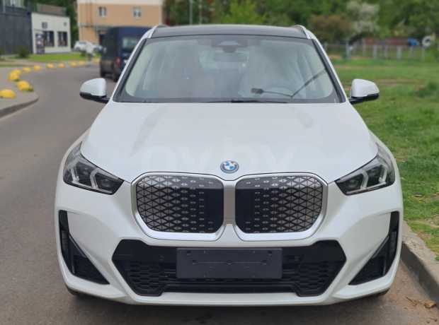 BMW iX1 I