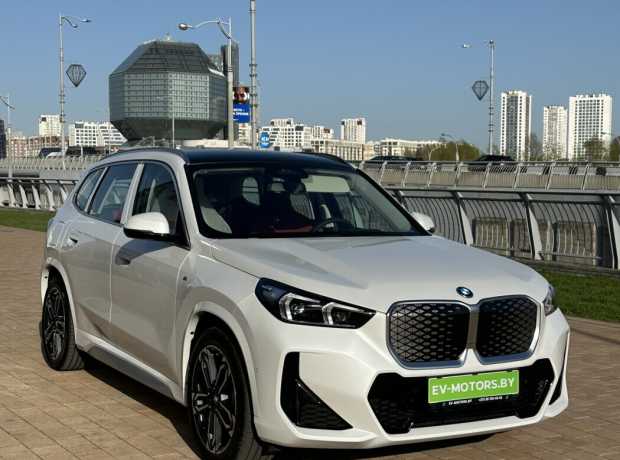 BMW iX1 I