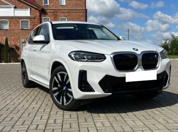 BMW iX3 , 2024, пробег 1010 км