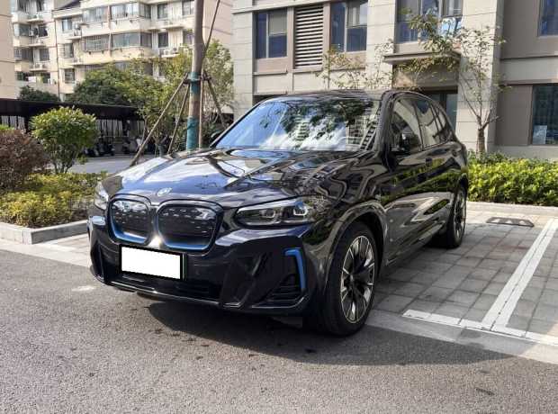 BMW iX3 I