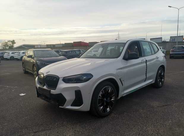 BMW iX3 I