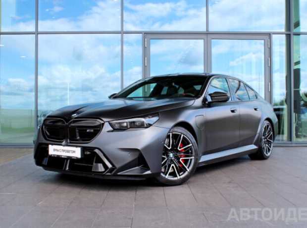 BMW M5 G90, 2025, пробег 6128 км