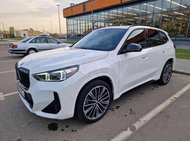 BMW X1 U11