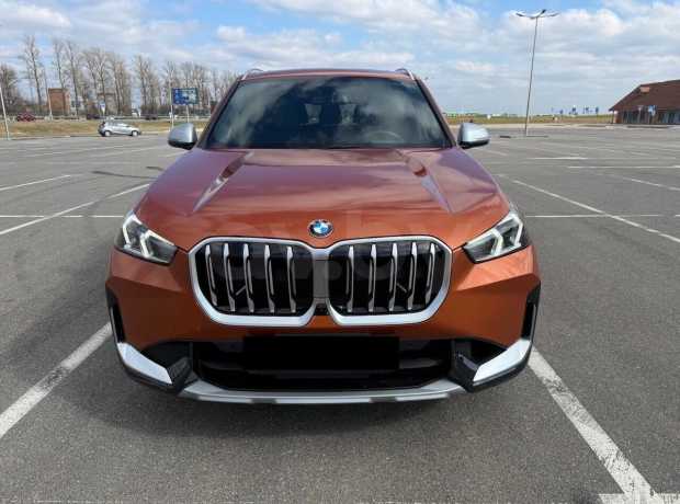 BMW X1 U11