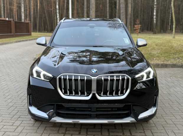 BMW X1 U11