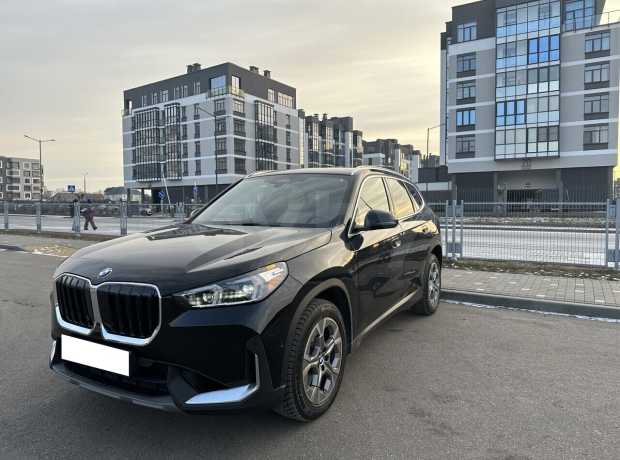 BMW X1 U11