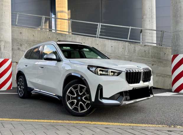 BMW X1 U11