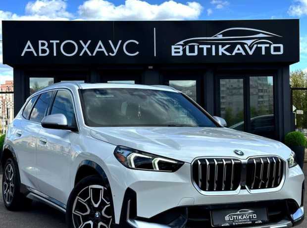 BMW X1 U11