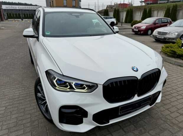 BMW X5 G05, 2021, пробег 126000 км BMW X5 G05, 2021, пробег 126000 км