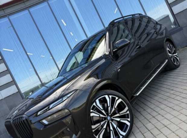 BMW X7 I  Рестайлинг, 2024, пробег 19000 км