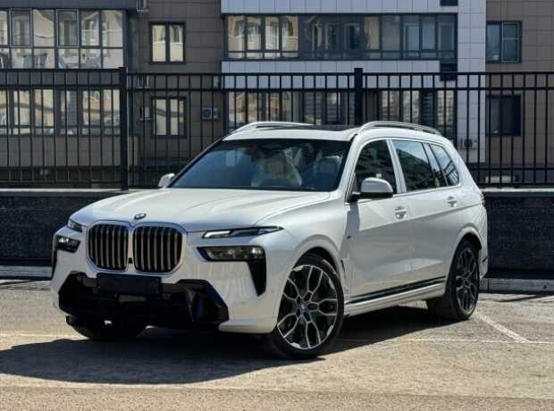BMW X7 I  Рестайлинг, 2025, пробег 50 км
