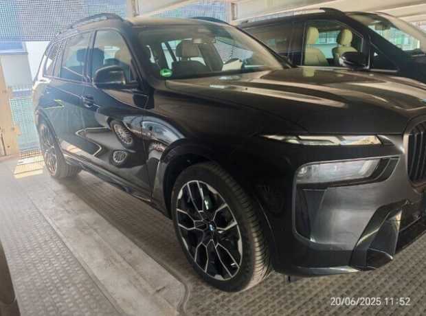 BMW X7 I  Рестайлинг, 2025, пробег 62 км