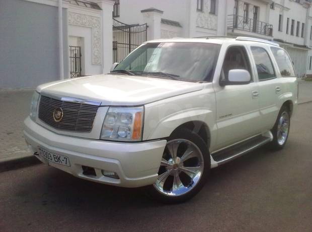 Cadillac Escalade II