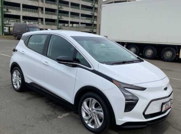 Chevrolet Bolt EUV , 2023, пробег 12500 км