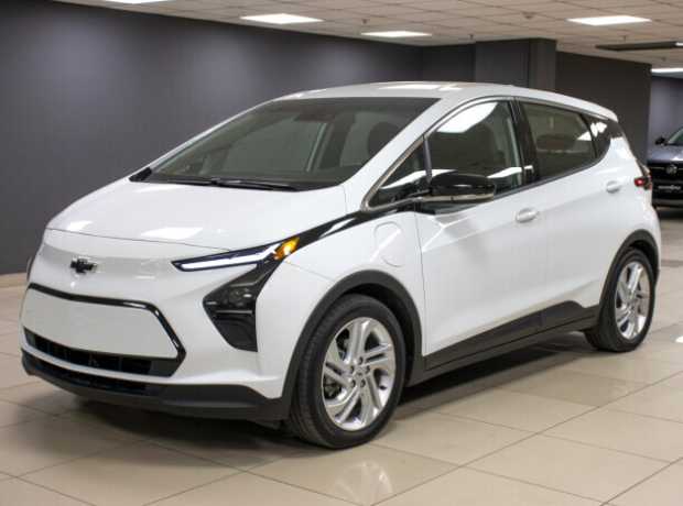 Chevrolet Bolt I Рестайлинг, 2023, пробег 36858 км Chevrolet Bolt I Рестайлинг, 2023, пробег 36858 км