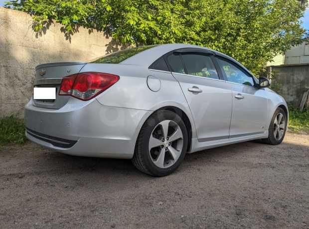 Chevrolet Cruze J300