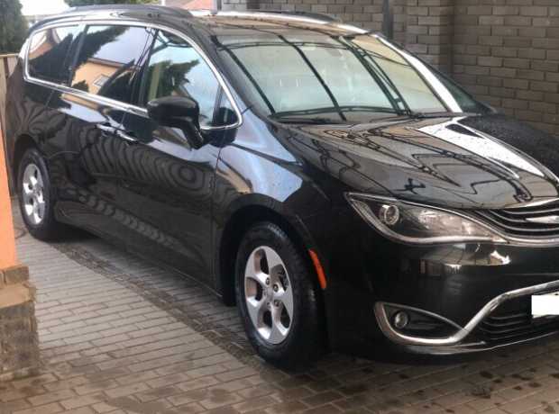 Chrysler Pacifica RU, 2017, пробег 110000 км