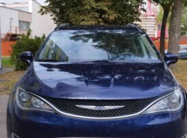 Chrysler Pacifica RU, 2017, пробег 196000 км